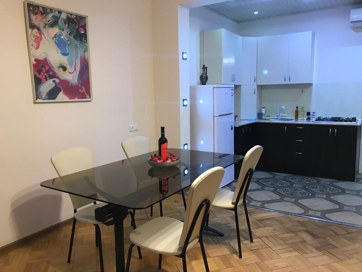 טביליסי Apartment On Botanikuri מראה חיצוני תמונה